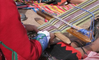 Women Weaving Peru Handcrafts