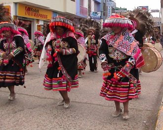 Peruvian-dancers